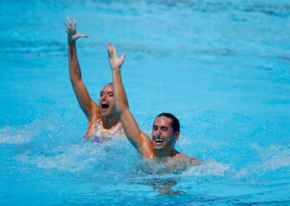 Dennis González y Mireia Hernández, durante la final en Belgrado.