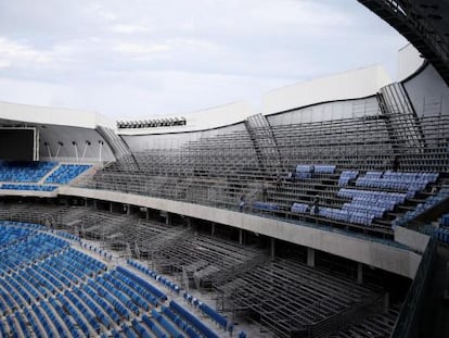 Foto das obras nos assentos tempor&aacute;rios, em Natal.