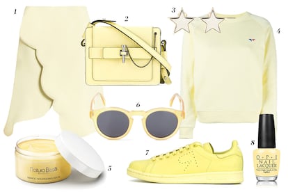 1. Carven Falda-pareo con detalle ondulado 2. Carven Bolso rígido 3. Givenchy Pendientes con forma de estrella 4. Maison Kitsuné Sudadera con logotipo 5. Natura Bisé Bálsamo de Mango 6. Illesteva Gafas de sol 7. Raf Simons para Adidas Zapatillas 8. O.P.I. Laca de uñas