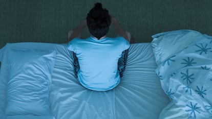 Hacerse el despierto