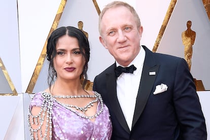 François-Henri Pinault a Salma Hayek

El empresario francés, CEO del gigante del lujo Kering, sorprendió a su esposa Salma Hayek con su propio jet privado para poder moverse a su antojo entre la meca del cine y la capital francesa.