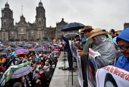 La marcha se nutrió de una imponente y pacífica participación de diferentes estratos de la sociedad civil mexicana, aunque no de manera tan multitudinaria como las vividas durante el año pasado.