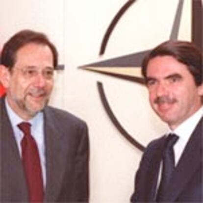 José María Aznar y Javier Solana, durante su entrevista de ayer en Bruselas