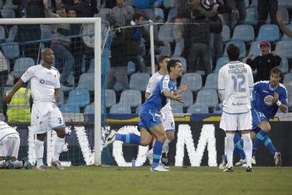 Javier Casquero, del Getafe, celebra su gol contra el Granada.