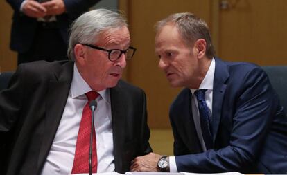 Los presidentes de la Comisión Europea, Jean-Claude Juncker, y del Consejo Europeo, Donald Tusk, este miércoles en Bruselas.