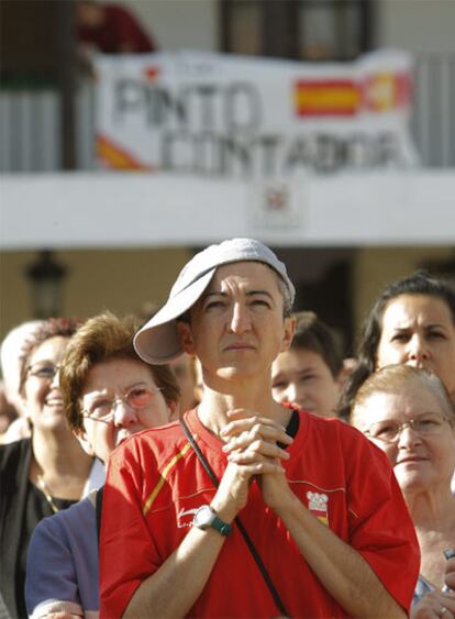 Seguidores de Contador apoyan al ciclista desde Pinto, su localidad natal.