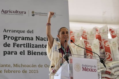 Claudia Sheinbaum durante un acto con agricultores de la comunidad de Salvador Escalante, en Michoacn, el 8 de febrero. de 2025.