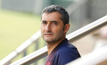 Valverde, en el entranamiento de la mañana del Barcelona.