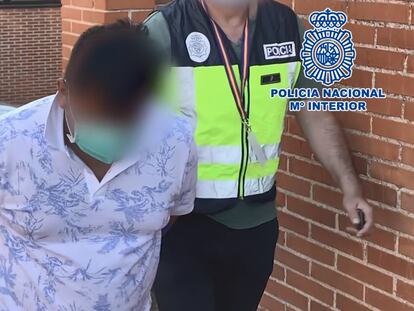 Uno de los detenidos por Policía Nacional por abusar sexualmente de una mujer hace dos años.