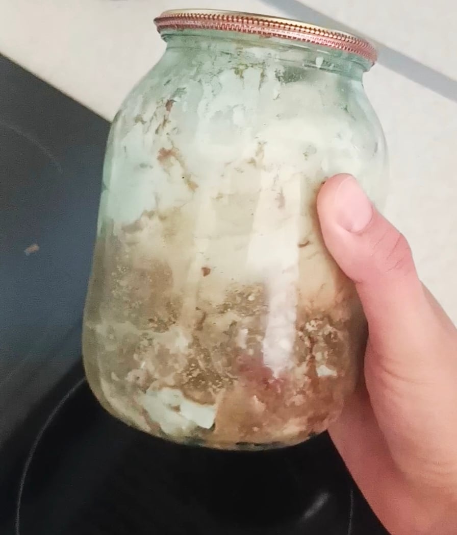 La última tushonka de cerdo del granjero Oleksander.