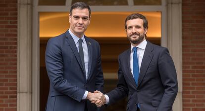 Pedro Sanchez (l) and Pablo Casado on Monday.