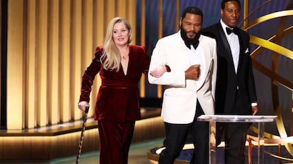 Christina Applegate and Anthony Anderson attend the 75th Primetime Emmy Awards in Los Angeles, California, U.S. January 15, 2024 REUTERS/Mario Anzuoni