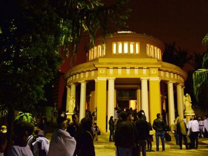 O Cemit&eacute;rio da Consola&ccedil;&atilde;o durante a Virada Cultural de SP.