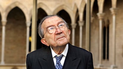 Giulio Andreotti en el Palau de la Generalitat, en Barcelona, en 2004.