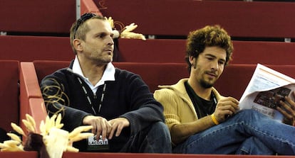 Miguel Bosé y Nacho Palau durante el torneo Master Series Madrid en 2004.
