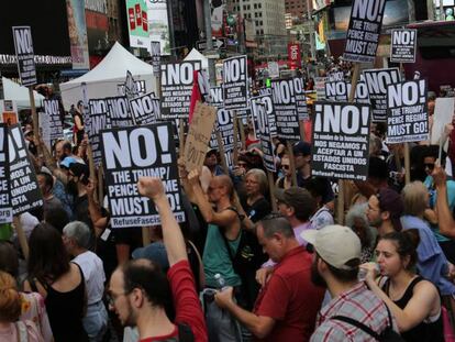 Protestas en Nueva York a la reacción de Trump tras los sucesos de Charlottesville.