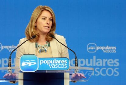 La presidenta del PP vasco, Arantza Quiroga, explica sus impresiones tras la reunión mantenida hoy con el presidente del PNV, Andoni Ortuzar.