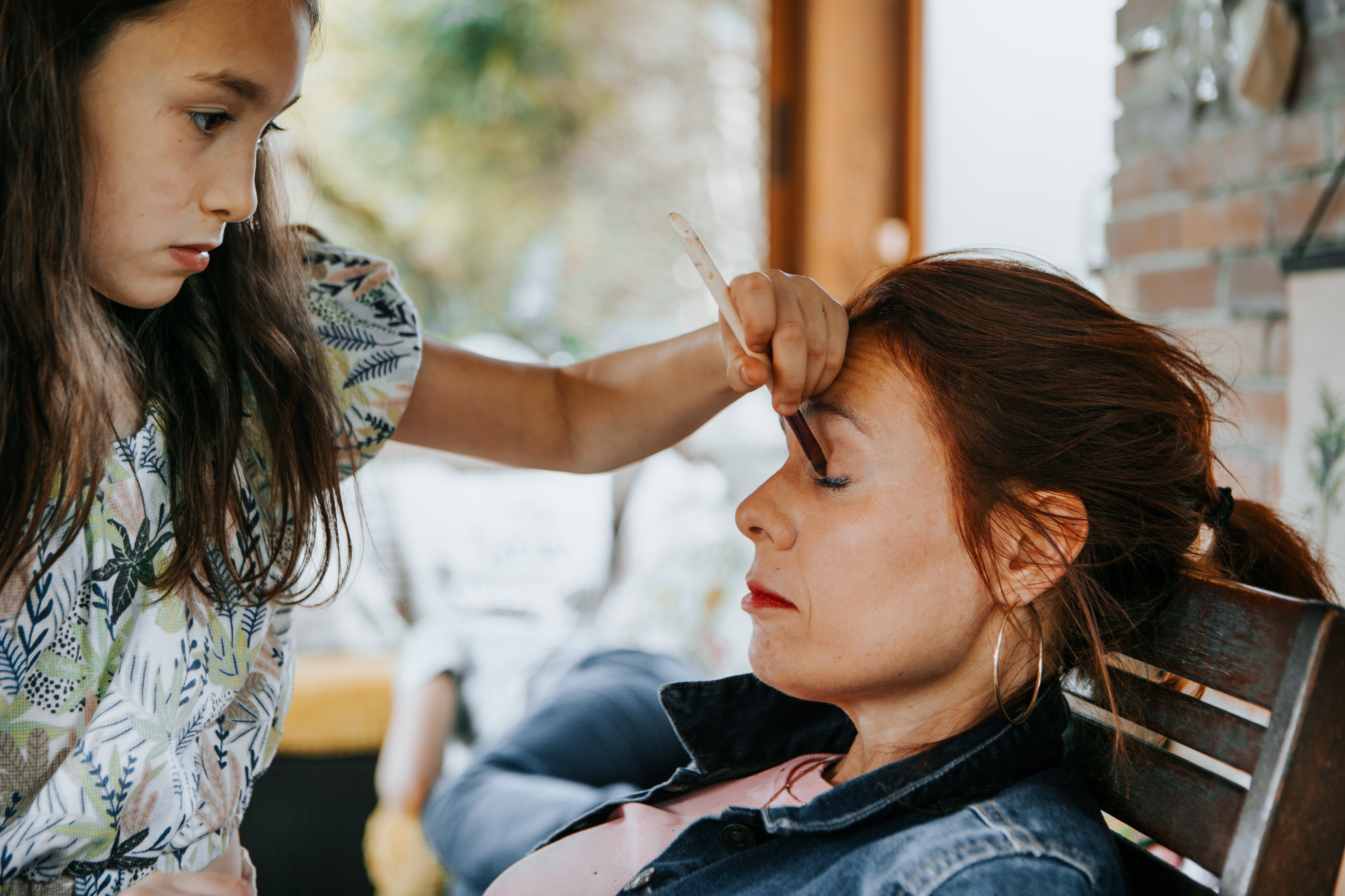 “Antes mandaba la madre o la farmacéutica. Ahora manda TikTok”: cuando los hijos marcan las rutinas de belleza