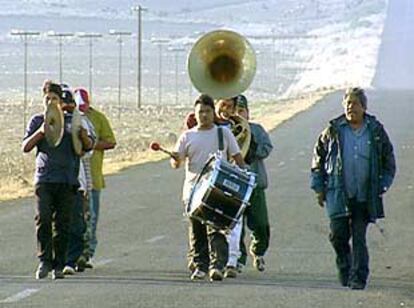 Fotograma de 'Caminantes', documental de Fernando León de Aranoa