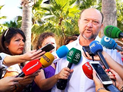 El diputado socialista Antonio Pradas, este jueves en Sevilla.