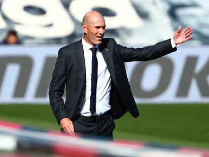 Zinedine Zidane, en el Di Stéfano en el partido contra el Huesca.