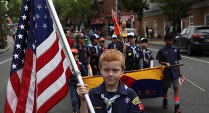 Miembros de los Boy Scouts de América marchan durante el desfile del Memorial Day en New York el año pasado.