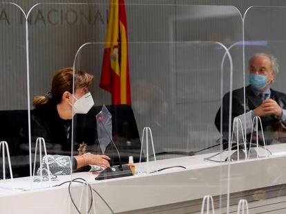 Concepción Espejel y Ramón Sáez, durante el juicio contra Josep Lluís Trapero, en 2020.