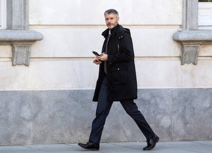 Oriol Junqueras' lawyer, Andreu Van den Eynde, returning to court from a lunch break.