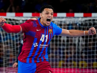 Ben Ali celebra un gol ante el Flensburg en el Palau.