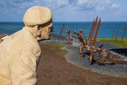 Estatuas del Muse du Dbarquement de Arromanches.