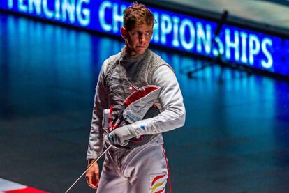 El esgrimista español Carlos Llavador en el Mundial de Esgrima 2018 en Wuxi, Shanghái.