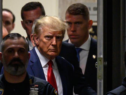 El expresidente Donald Trump llega el 4 de abril de este año al tribunal de Manhattan que lo imputó por el 'caso Stormy Daniels'.
