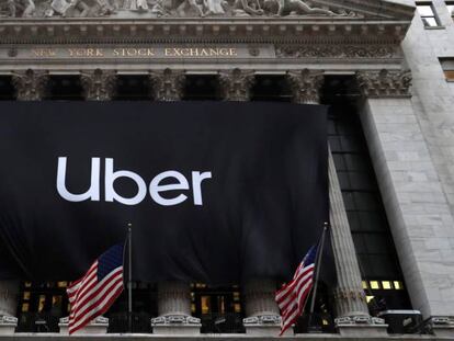 Anuncio de la OPV de Uber, el viernes en Wall Street.