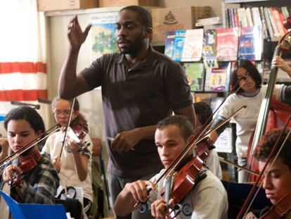 Fotograma de la pel&iacute;cula &#039;El profesor de viol&iacute;n&#039;.