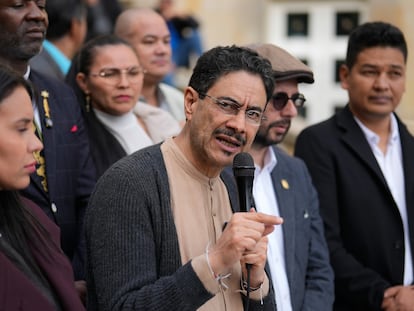 Cepeda se desmarca a medias de la Constituyente que Petro insiste en agitar