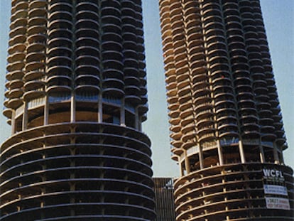 <i>Marina City </i>de Bertrand Goldberg, rascacielos realizado en Chicago en 1964.