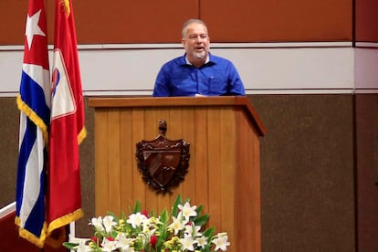 El primer ministro cubano Manuel Marrero presentó una reseña de la economía en el quinquenio 2016-2020 en la Comisión No.1 del Congreso. 