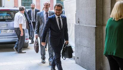 El vicepresident del Govern, Pere Aragonès, abans de la la reunió de la Comissió Mixta d'Afers Econòmics i Fiscals a Madrid.