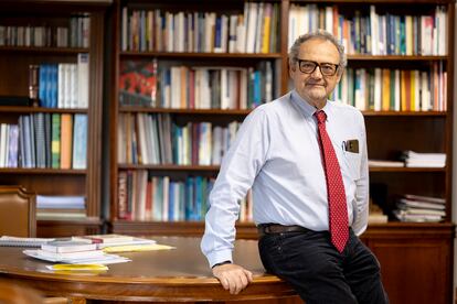 Joan R. Villalbí, delegado del Gobierno para el Plan Nacional sobre Drogas, en su despacho, el 25 de noviembre.