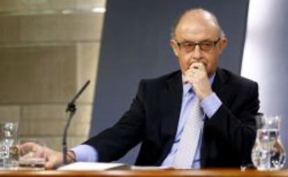 El ministro de Hacienda y Administraciones P&uacute;blicas, Crist&oacute;bal Montoro, en una rueda de prensa posterior al Consejo de Ministros.