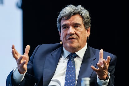José Luis Escrivá llama a repensar la normativa de las opas tras el fracaso del BBVA: “Ha sido demasiado largo”