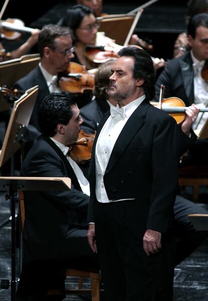 El tenor José Bros durante una actuación en el Teatro Real.