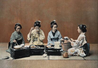 'A Dining Room' ('Un comedor'). Ilustración de 1890 del folleto 'Au Japon, Types, Costumes & Moeurs', ('En Japón, tipos, vestimenta y modales'), París, 1890. |
