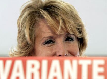 Esperanza Aguirre, en la inauguración de una carretera al sur de Madrid.