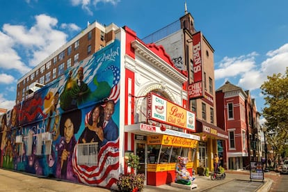 Murales del restaurante Bens Chili Bowl, en el número 1213 de U Street NW.