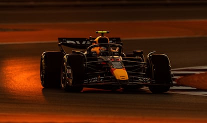 Checo Pérez durante la práctica del GP de Qatar, este viernes en Lusail.