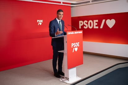El secretario general del PSOE y presidente del Gobierno, Pedro Sánchez, durante una rueda de prensa sobre los casos de corrupción, en la sede del PSOE, el 16 de junio en Madrid.