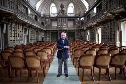 O professor Malaca Casteleiro, na Academia de Ciências de Lisboa.