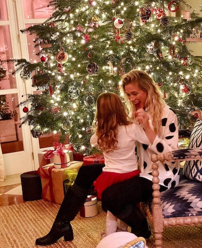 "Queda oficialmente inaugurada la Navidad y este año no puede estar siendo más especial”, publica la actriz española Patricia Montero junto a una fotografía en la que se la ve con su hija de tres años, Lis.