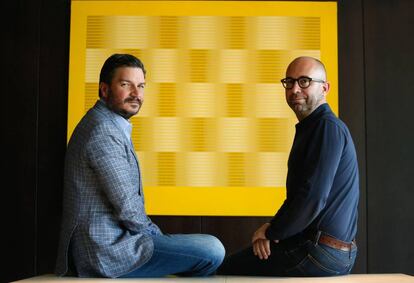 Francisco Cordero (izquierda) y Oriol Uría, productores de la serie sobre Isabel Pantoja.    ...